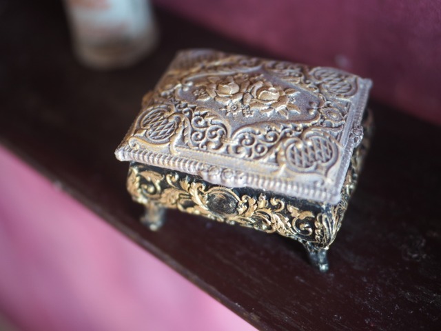 antique jewelry box 3