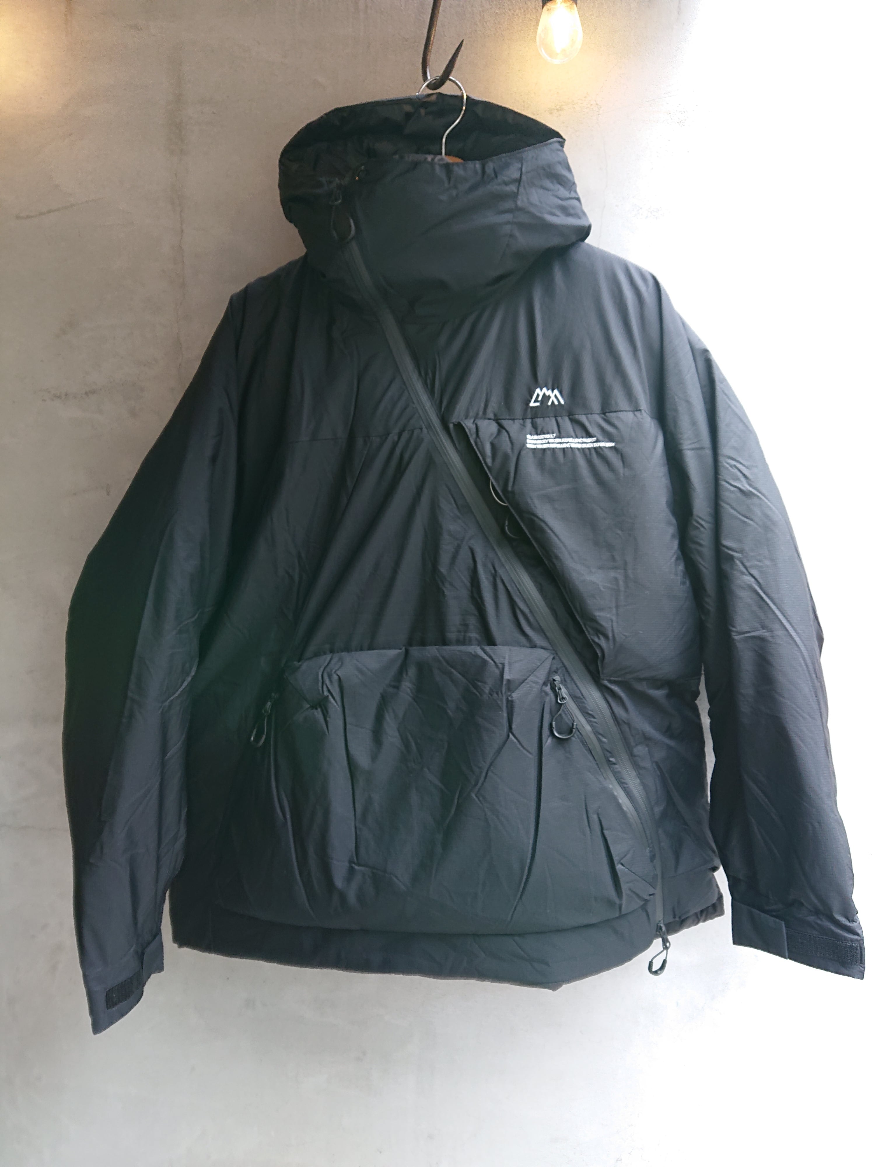 COMFY CMF OUTDOOR GARMENT “SLASH DOWN L7” BLACK | BOW & ARROW WEB