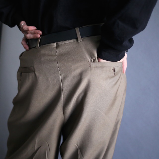 3-tuck tapered silhouette brown-beige wide slacks