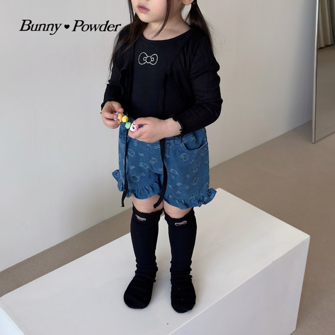 [Bunny Powder] Ribbon cubic tee / [버니파우더] 리본큐빅티