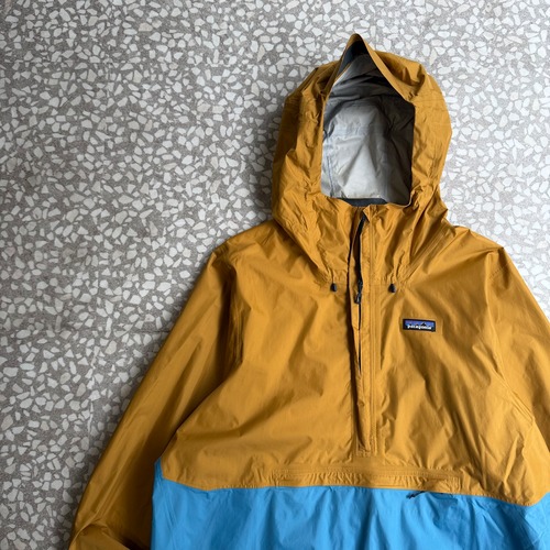 Patagonia / Torrentshell nylon jacket size XL
