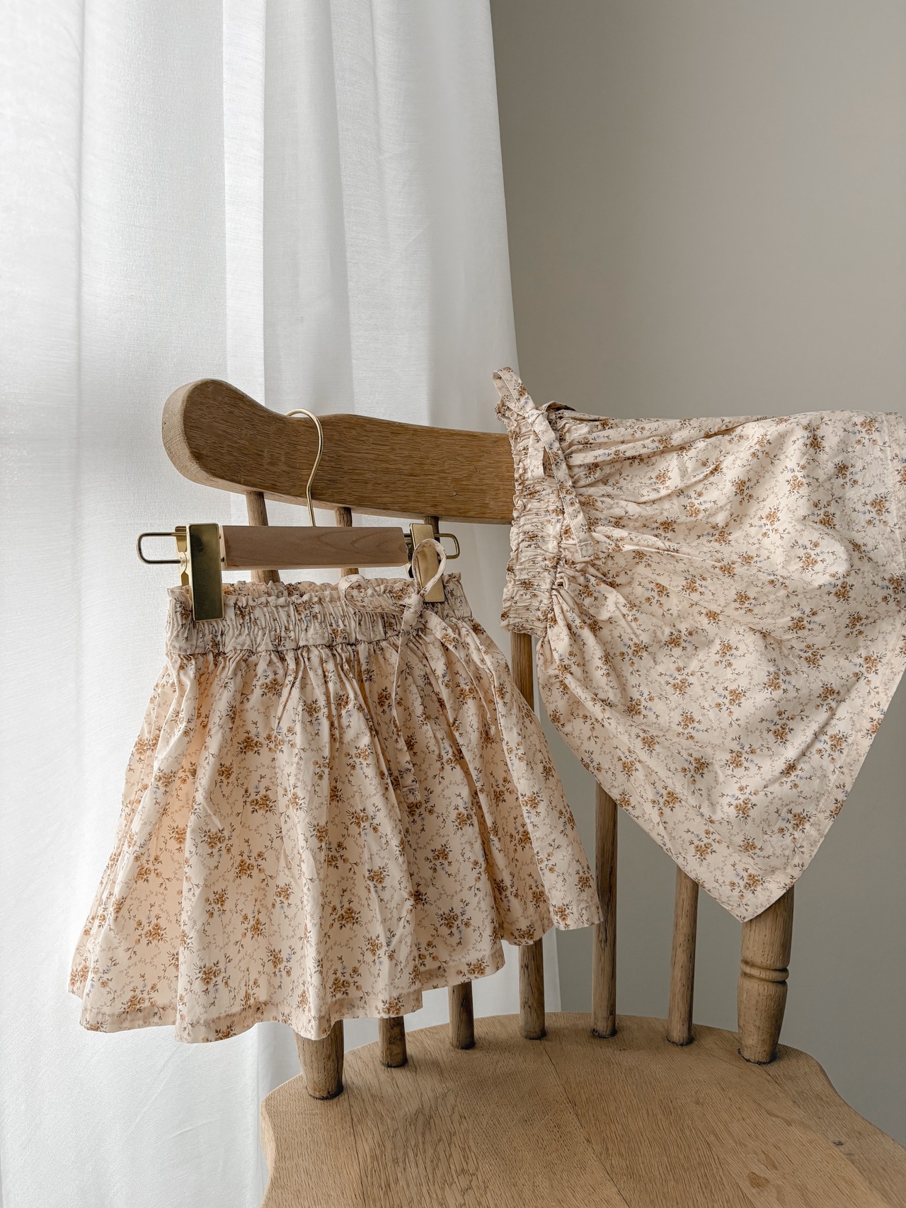 【 即納 】Ribbon ruffle skirt / the beige