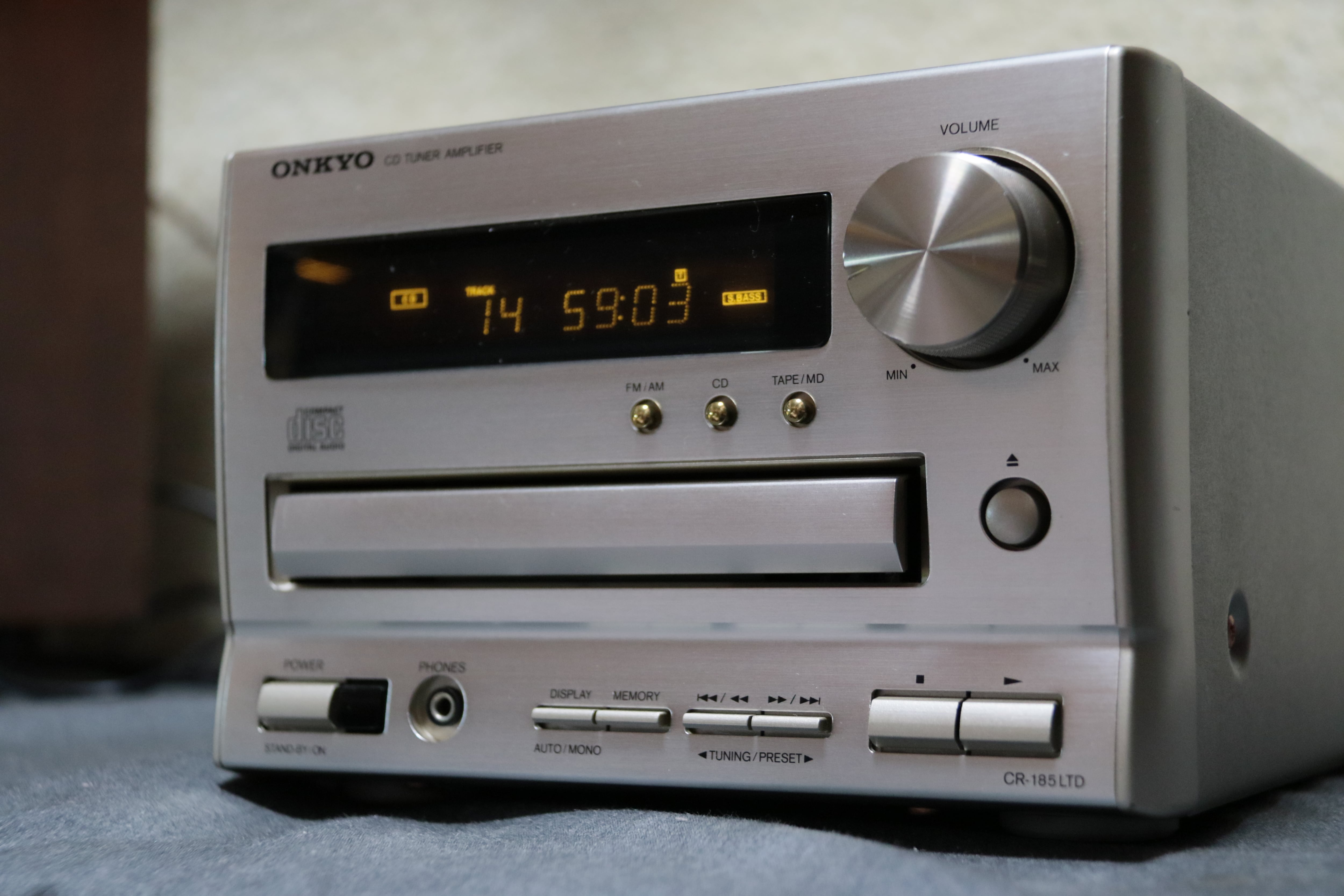 ONKYO CR-555 CDレシーバー USB対応 美品 2013年製 ONKYO CR-555 CDレシーバー USB対応 美品 2013年製 ONKYO CR
