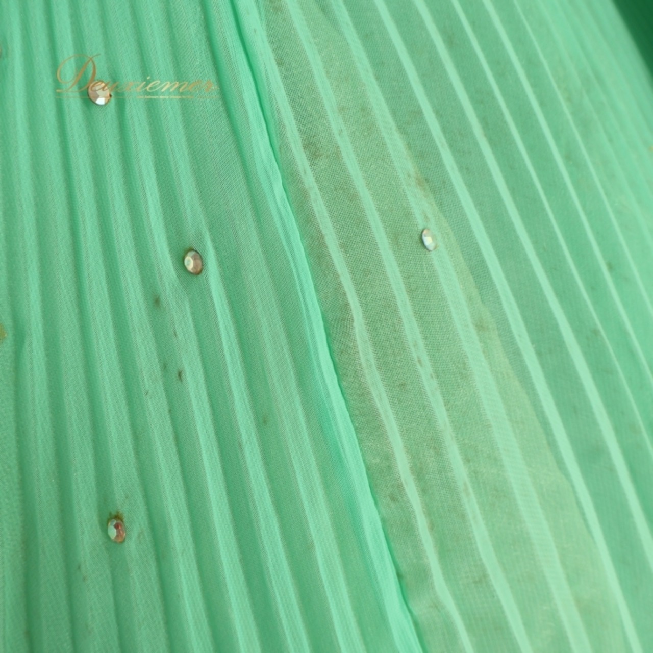 社交ダンス 衣装 スタンダードドレス ワンピース ドレス スタンダード ファー フリル エメラルドグリーン フロート レース ボリューム デモ 競技 ダンス パーティ lovely dancing 迫力 豪華 グリーン系 豪華なデザイン 大きなフロート ドレス ボリューム感 競技用衣装 パーティドレス フェミニン ステージ衣装 おしゃれ レディース ドレスアップ デモ用