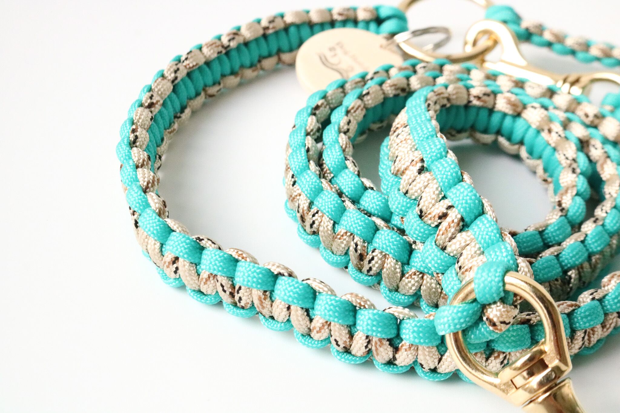 カナディアンロッキー パラコードリード | Dog.Hotdog