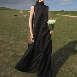 Turtle Neck Sleeveless One-piece 500498