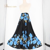 社交ダンス 衣装 スタンダード スカート レッスンウェア 練習着 ICHIOKU イチオク 青 ブラック系 ブルー系 黒 花柄 薔薇 バラ 派手 花プリント おしゃれ ダンスウエア パーティードレス スポーツウェア 大人用 フルスカート フレアスカート 鮮やか レディース 女性用 お出かけ 体型カバー 伸縮性あり 楽ちん ゆったり スタイルアップ ルームウェア