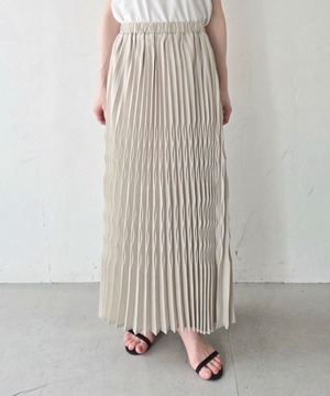 NeNe  Pleats Skirt
