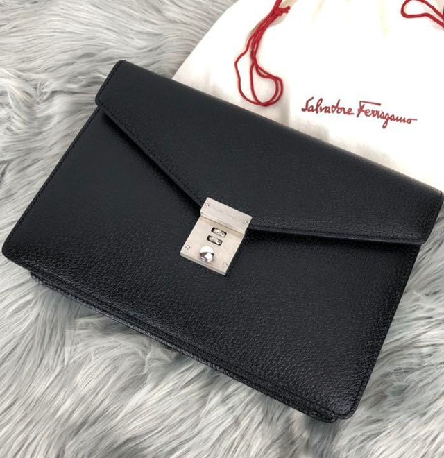 中古】サルヴァトーレフェラガモ Salvatore Ferragamo レザー コイン 