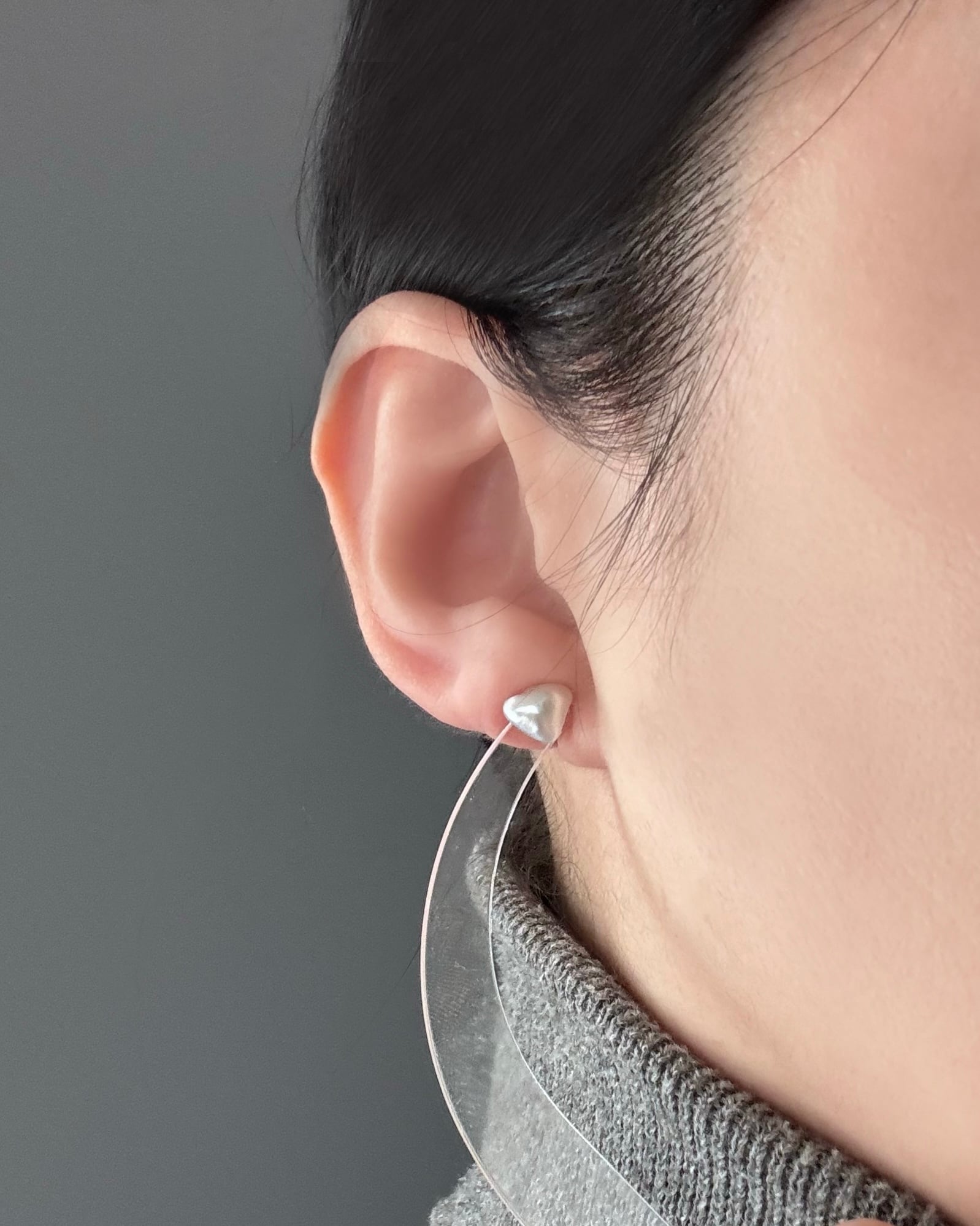 シロチョウケシ真珠 一粒ピアス | NEU & TIM シロチョウケシ真珠 一粒ピアス | NEU & TIM