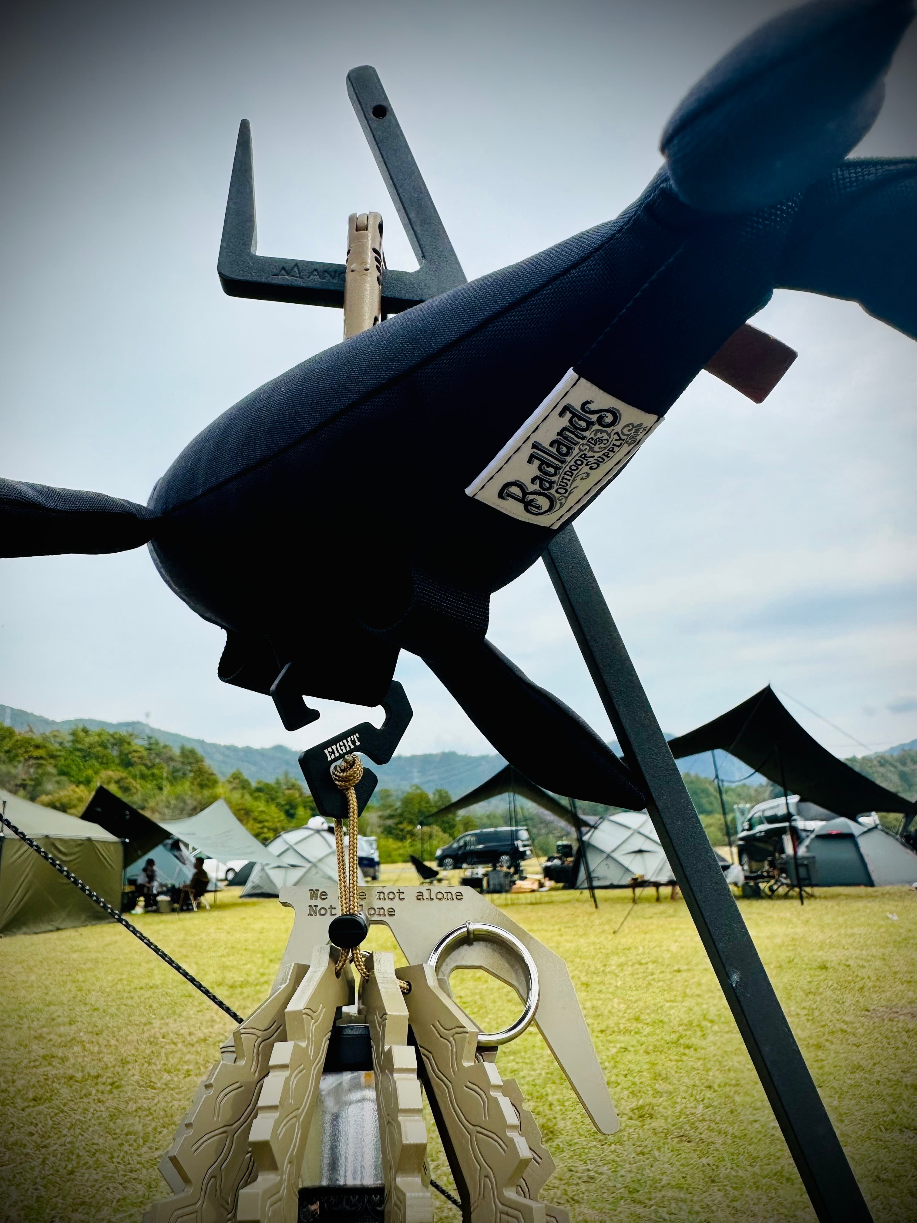 タクティカルなクジラ』 | BADLANDS OUTDOOR SUPPLY