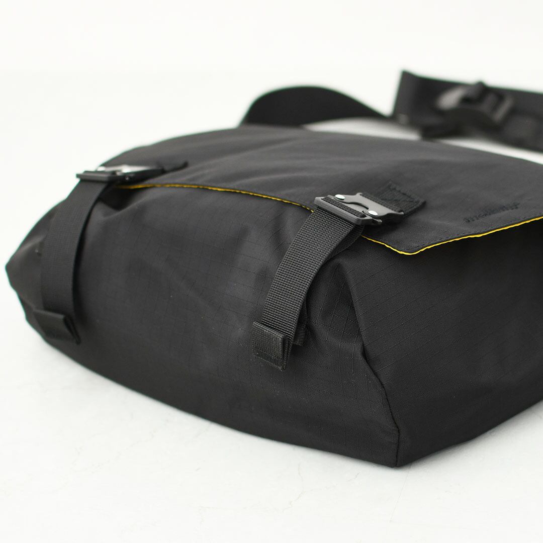 meltum [メルタム] COMPACT MESSENGER BAG [MTM-BG-0375-26