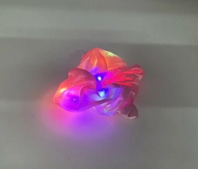 『光るおもちゃ・アクセサリー』　光るシュシュ　アソート（カラー指定不可）