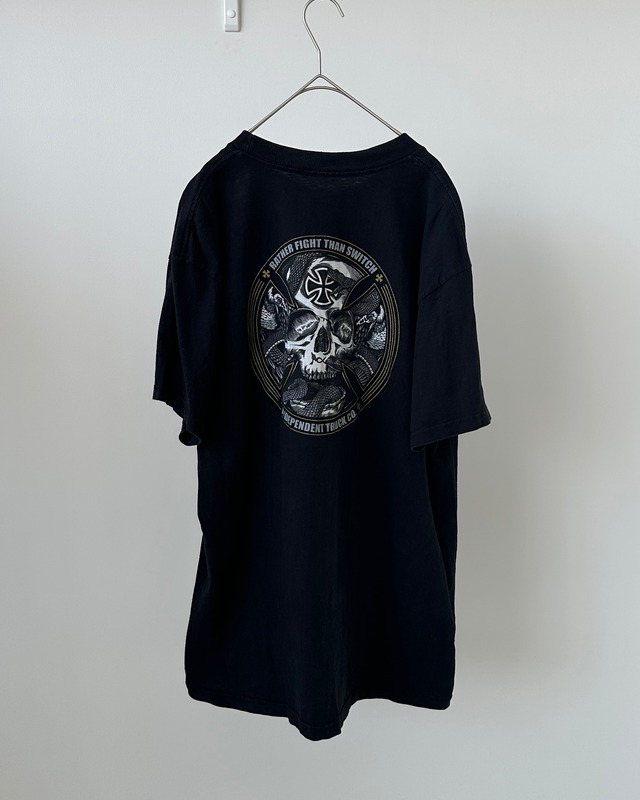 -Independent- Vintage 90s Print T-Shirt