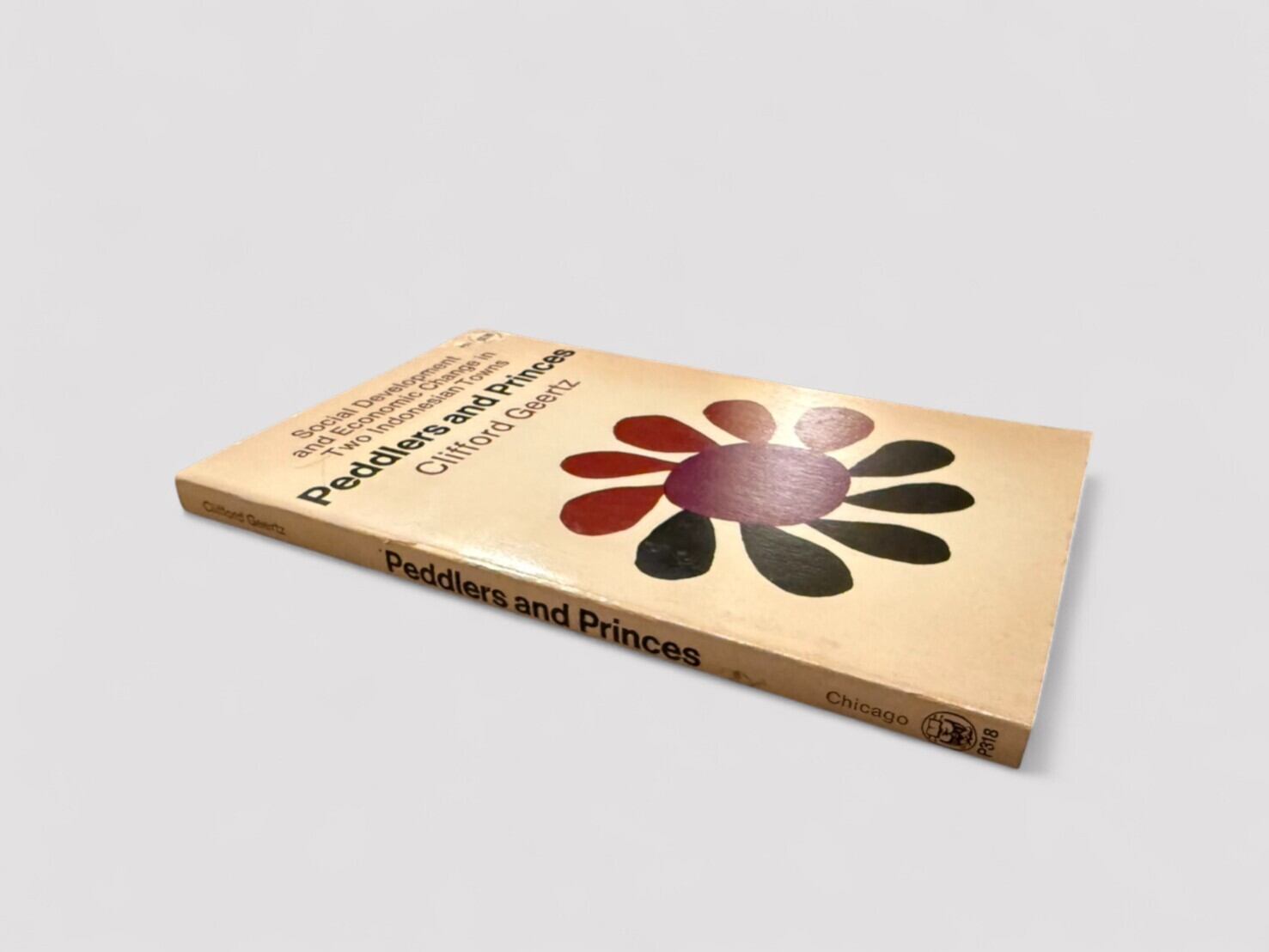 SS264】【FIRST EDITION】Peddlers and Princes: Social Development