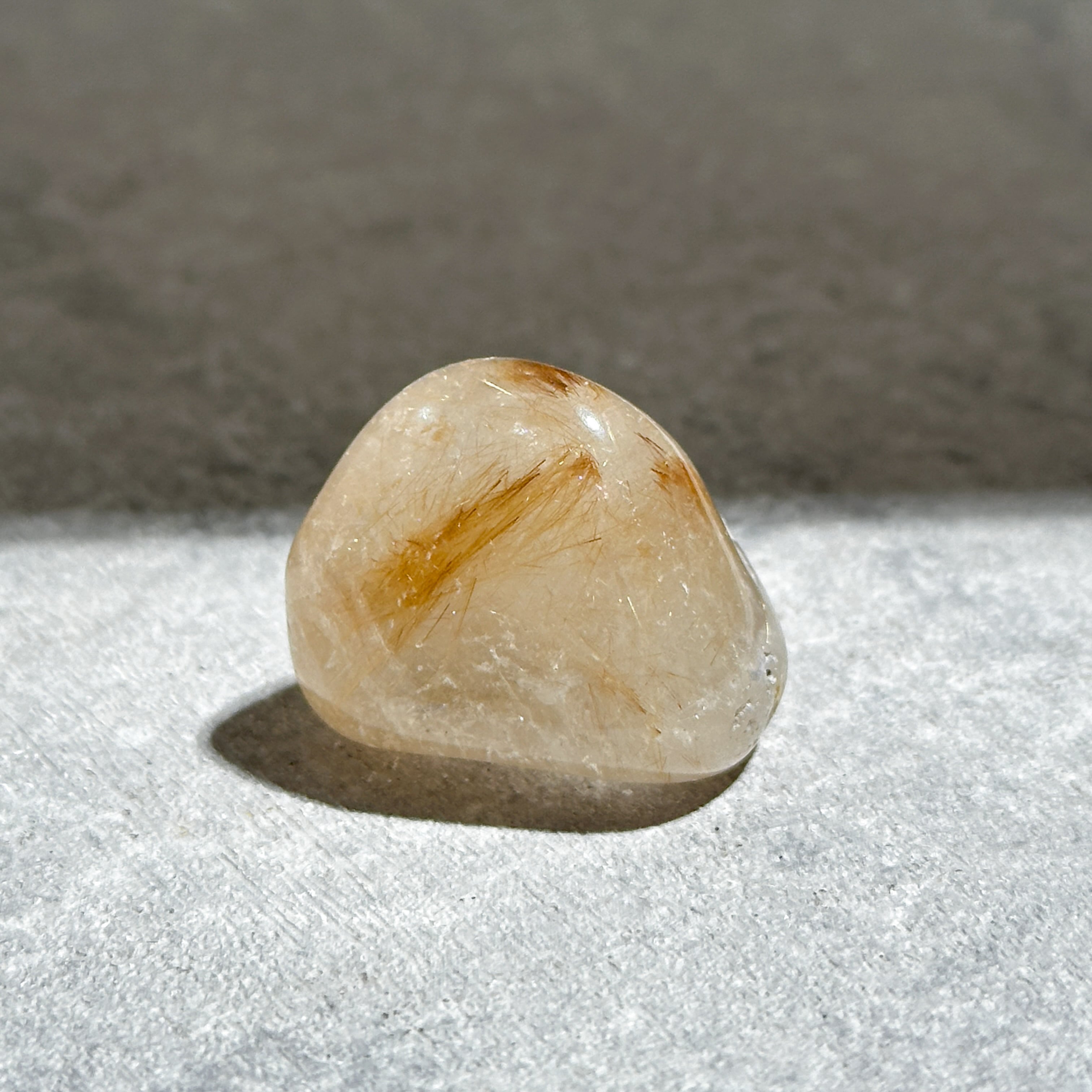 ルチルインクォーツ タンブル 76◇ Rutile in Quartz◇天然石・鉱物