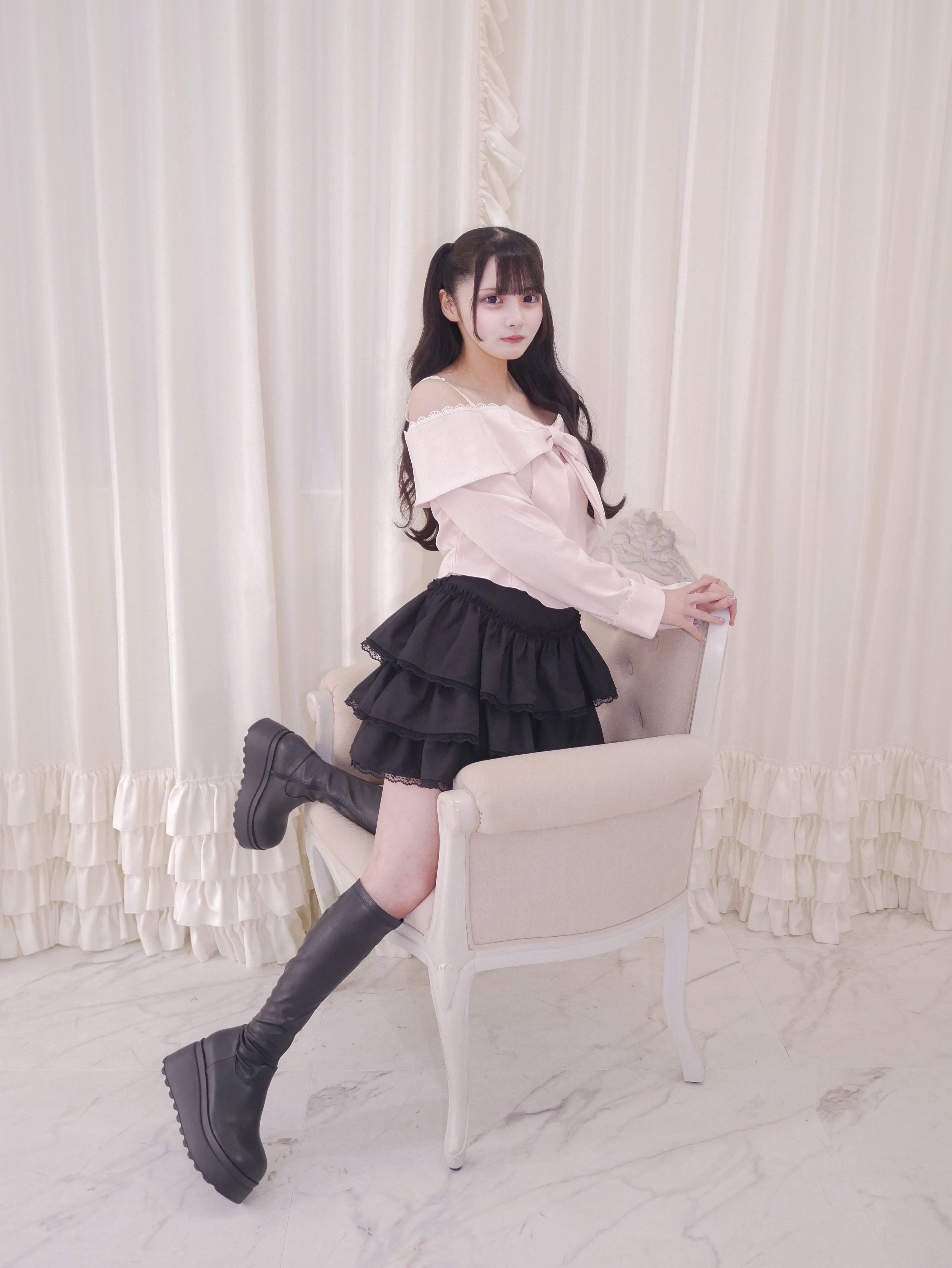 offshoulder ribbon tops