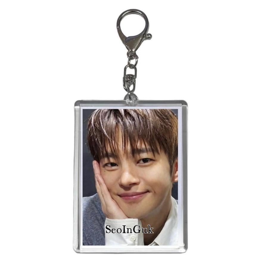 バンチャン StrayKids ストレイキッズ スキズ トレカサイズ 写真入り