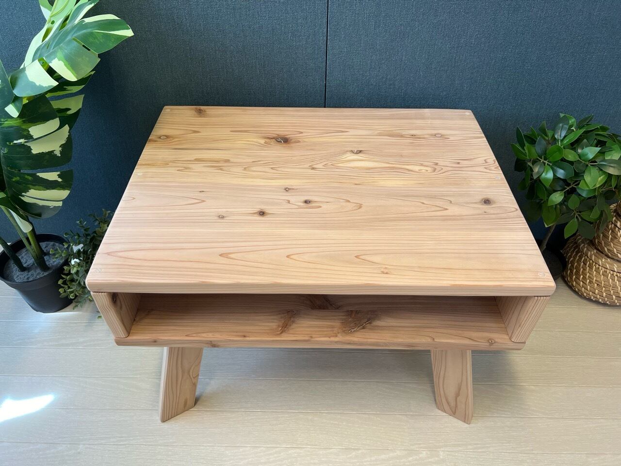 【送料無料】 ローテーブル ロ形 60cm 45cm 杉 木製脚 組立式 在庫一掃 ローテーブル 木製 60*60*45cm リビングテーブル センター