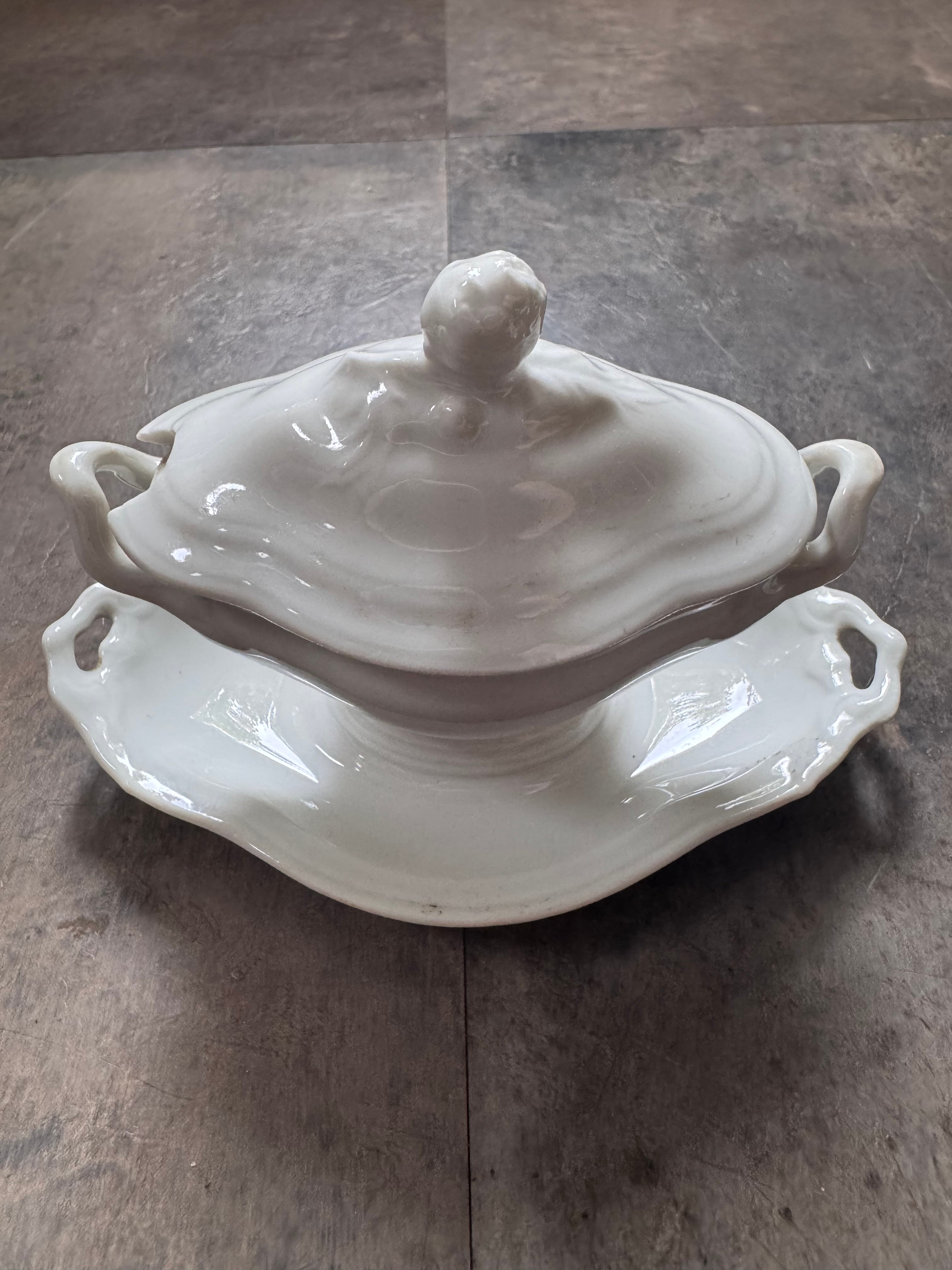 白いムタディエール マスタードポット