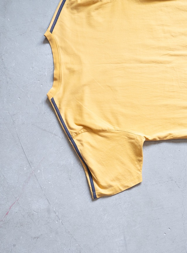 "adidas" used MADE IN KOREA t-shirt