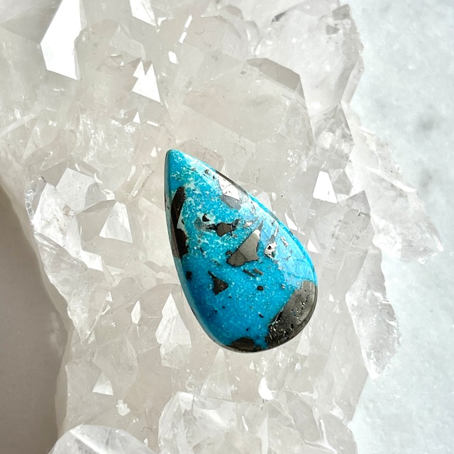 【超美石】ペルシアンターコイズ　ルース　8227