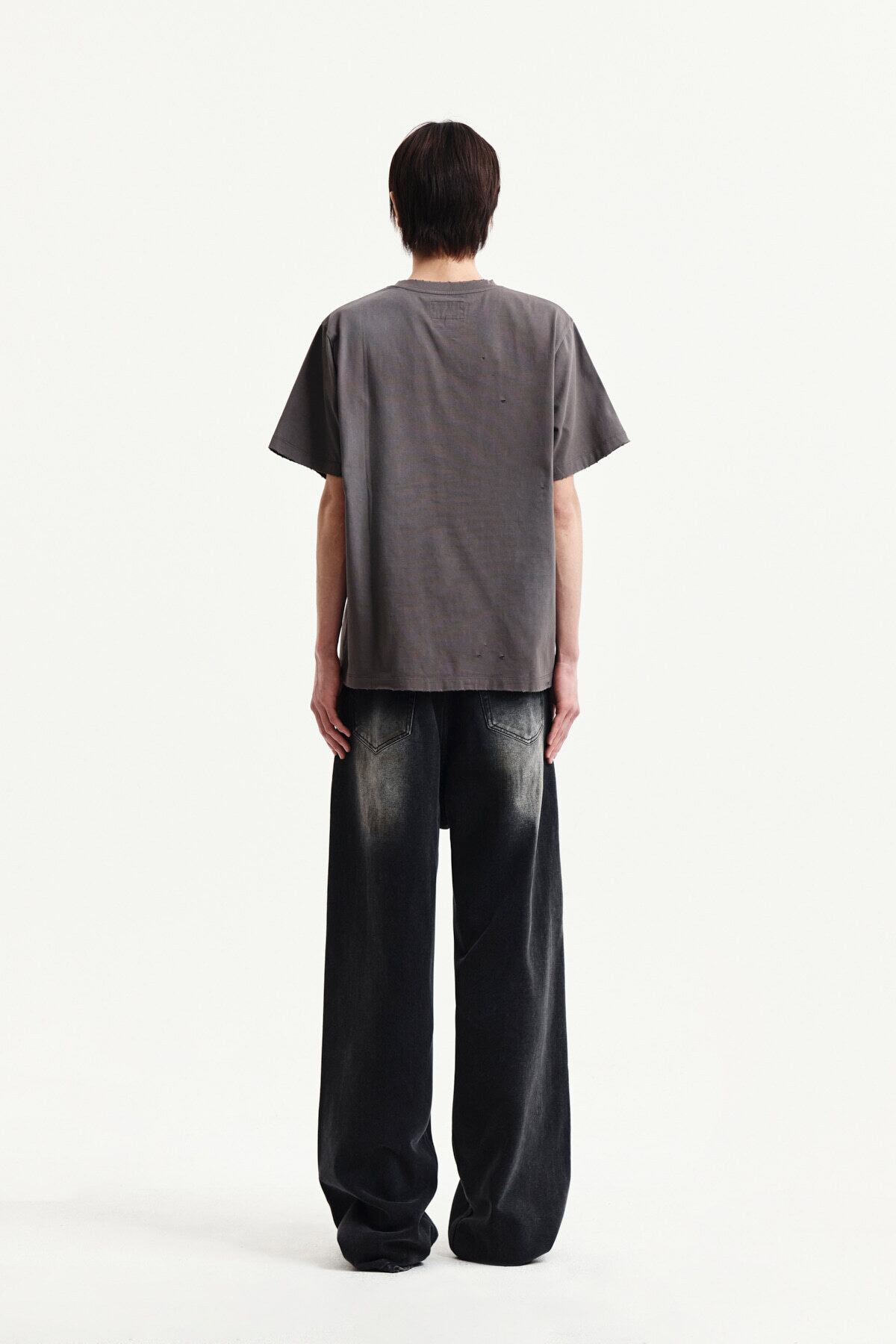 Matin Kim] SPRAY WASHED LETTERING DAMAGED TOP IN CHARCOAL 正規品