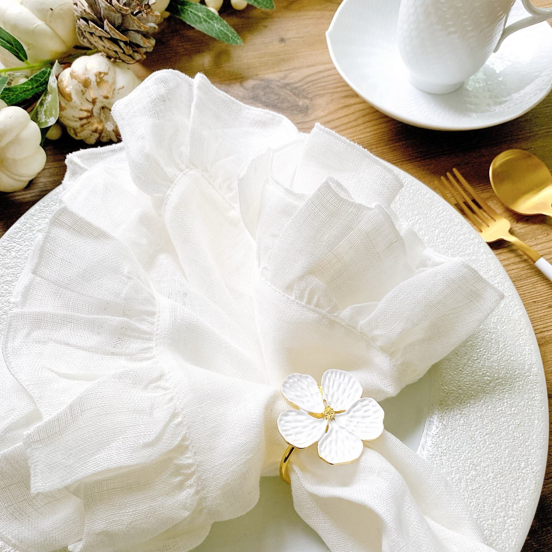 BORGO DELLE TOVAGLIE リネンフリルナプキン色:ivory | Floraison