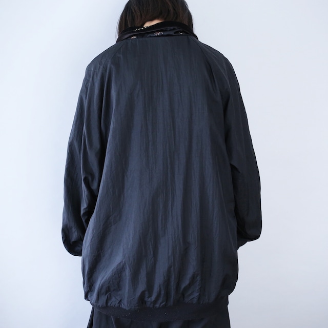 "reversible" velours×nylon switching design over silhouette blouson