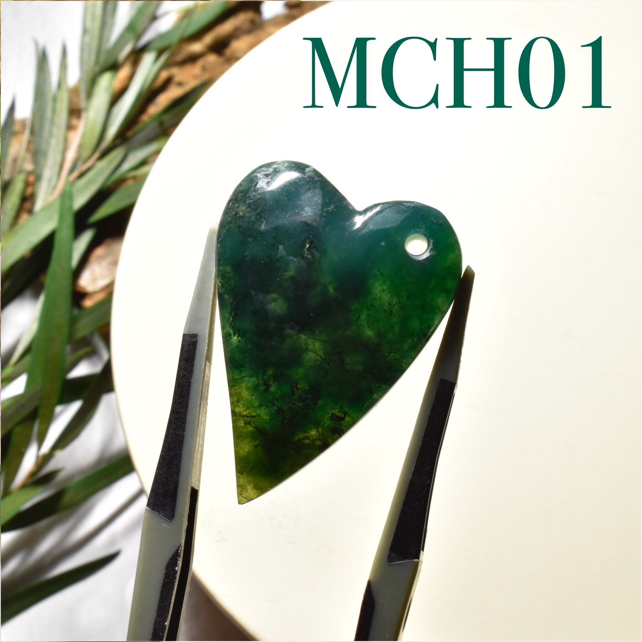 モスクリソコラカルセドニー(ジェムシリカ)穴あき ルース ハートシェイプ インドネシア産 MCH01