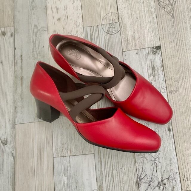 クロスストレッチパンプス