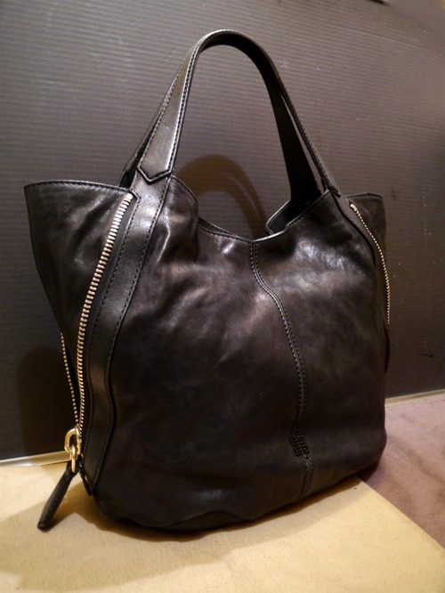 レア★GIVENCHY ジバンシィ ティナン 男女可 レザー バッグ 黒★