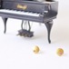 ヴィンテージスタインウェイのパーツを使った月を思わせるアンティークピアス  S-007   Vintage steinway and sons piano capstan pierces with gem (Moon: AME)