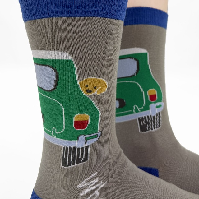 【JIN KITAMURA】北村人 SOCKS DOG IN THE CAR ソックス 前の車の犬