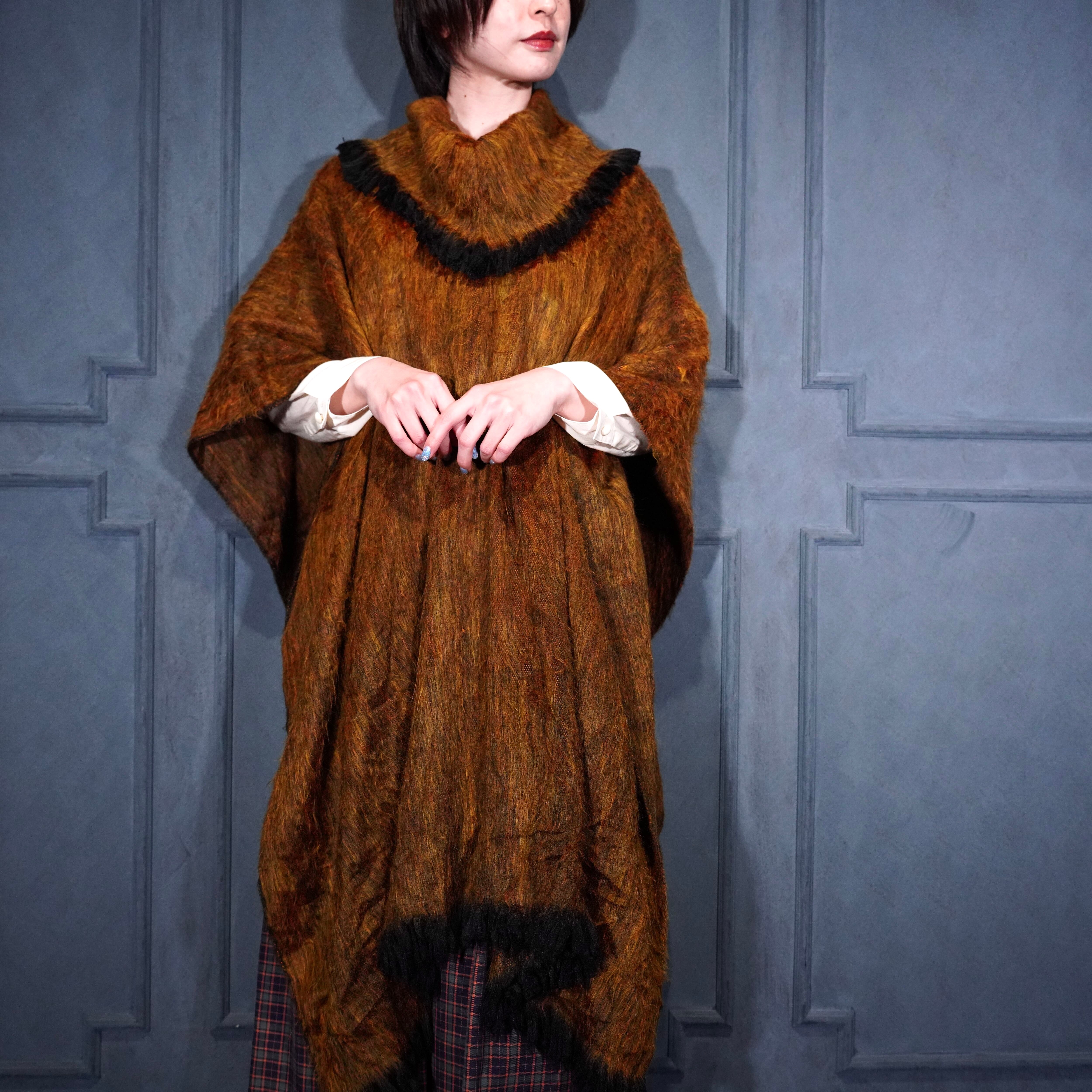 EU VINTAGE MOHAIR LIKE DESIGN CAPE COAT/ヨーロッパ古着モヘア風