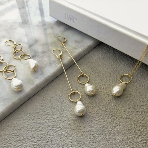 横山由依さん着用14kgf Freshwater pearls swing earrings / pierced earring