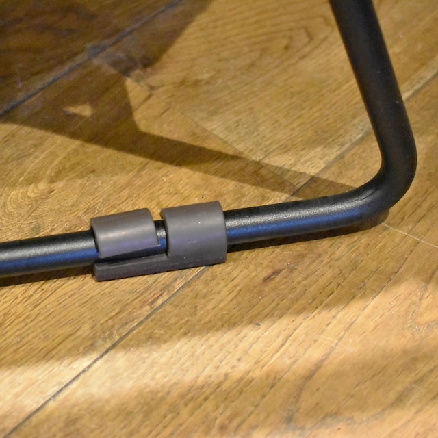 フローリング用 椅子脚カバー ループ脚（13～16mm脚対応・4個入り）　　床の傷や引きずり音の防止に