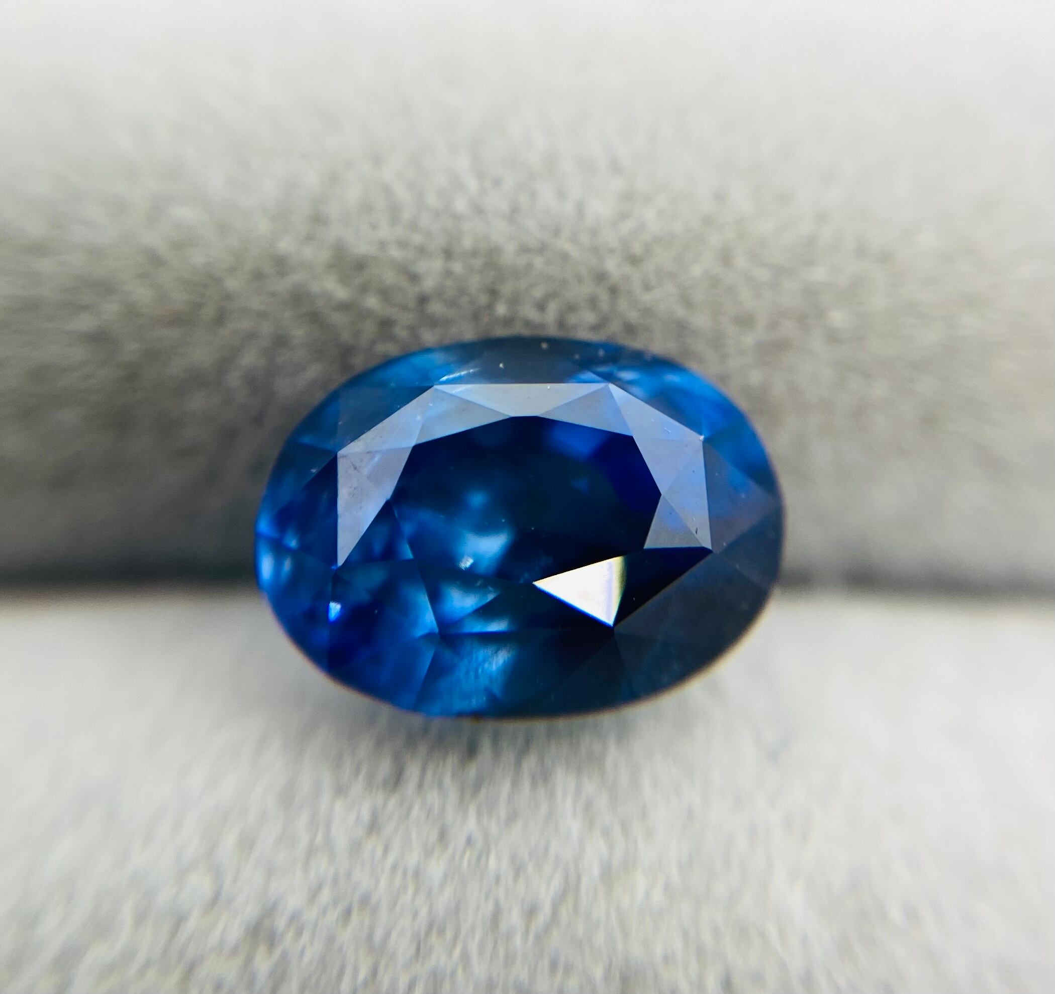スリランカ産 非加熱 ブルー サファイア 2.55ct ルース. | Ceylon 