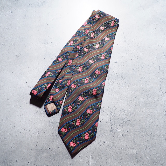1990s ” KENZO ” Beautiful Flower printed vintage silk tie