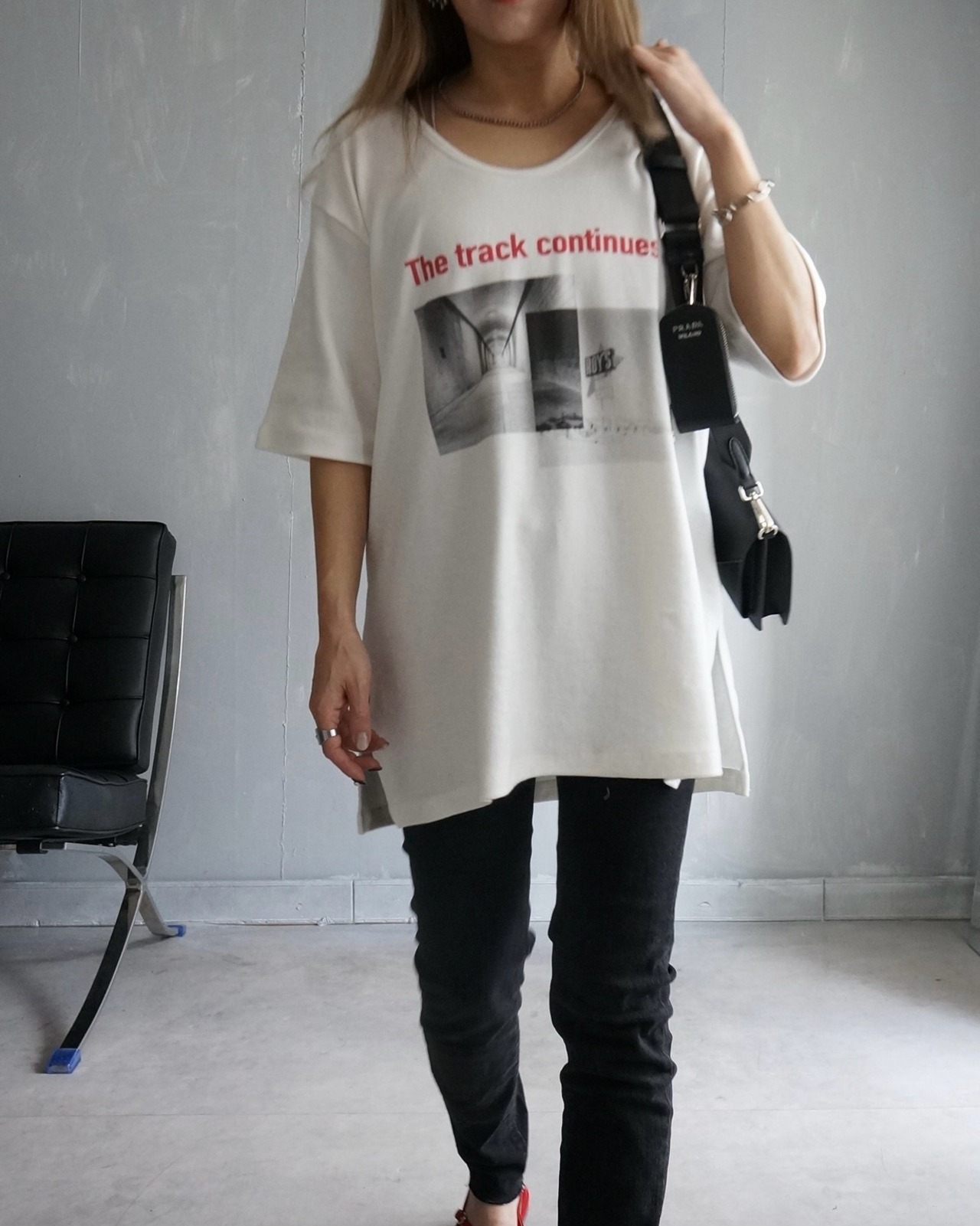 ルーズフォトグラフィックTee【Uネック】／White