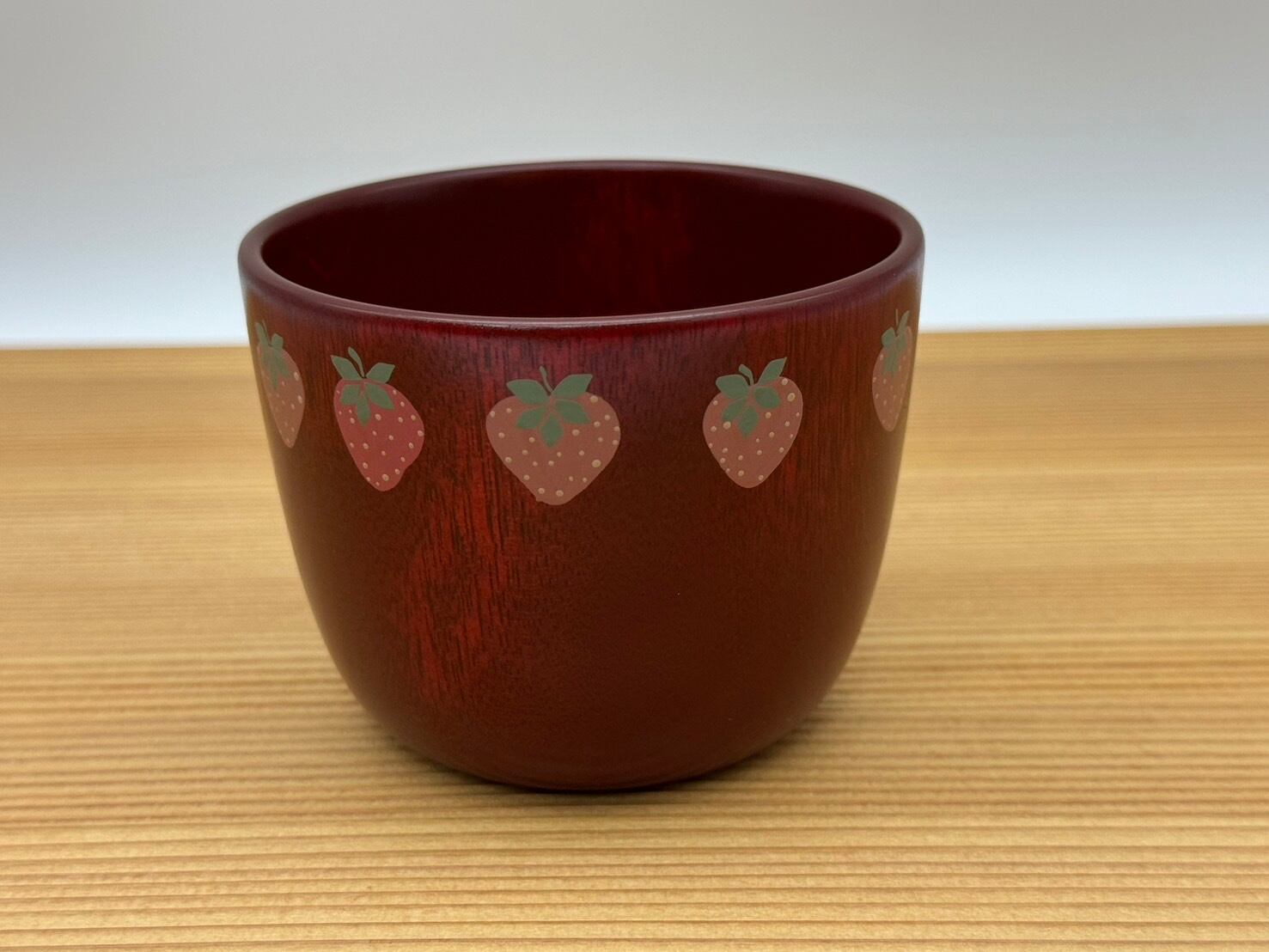 奥の麻衣子 漆絵こどもこっぷ（弁柄）いちご | しょうざんどう