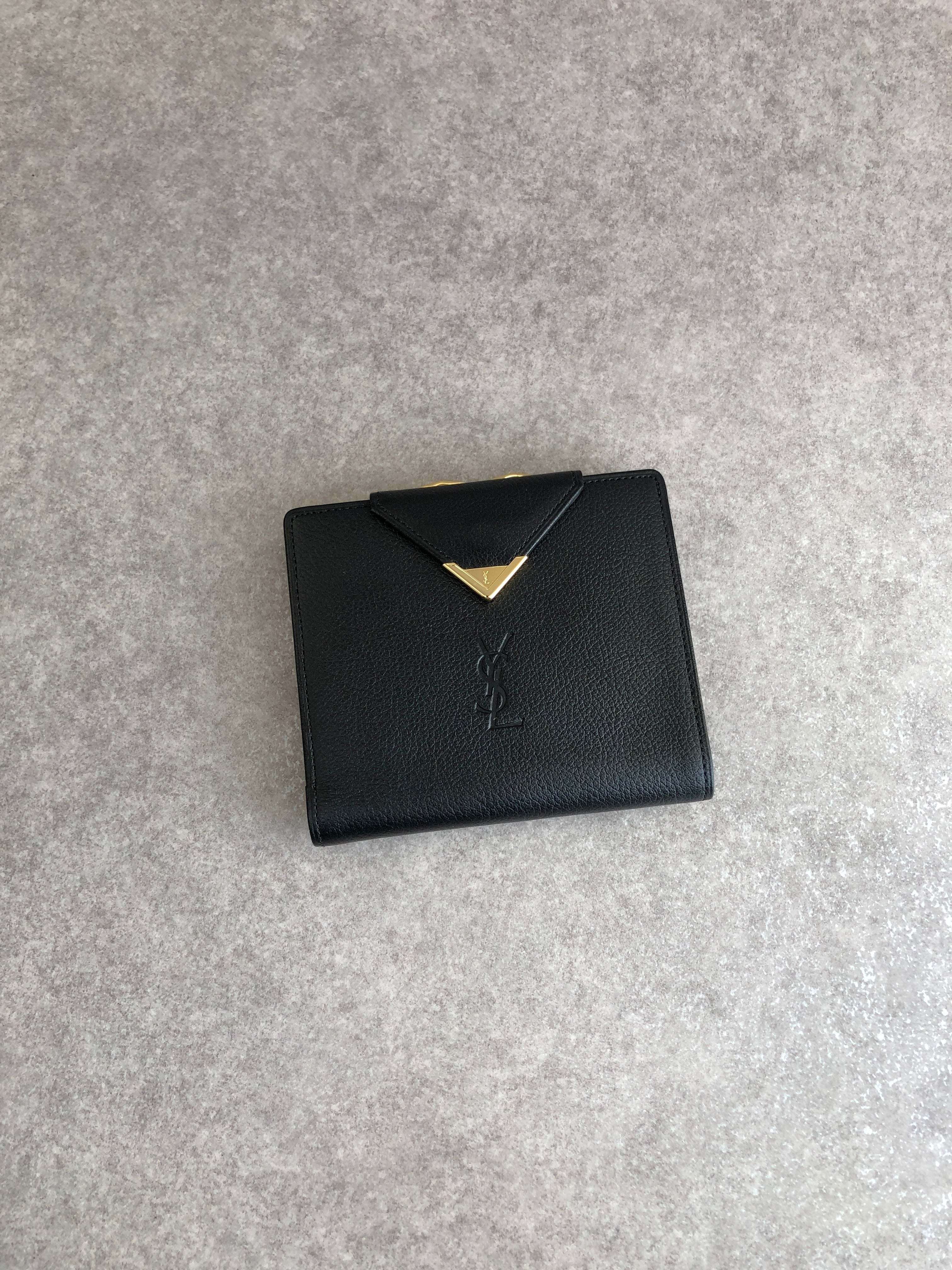 Yves Saint Laurent イヴ・サンローラン 財布 ブラック YSL レザー 二