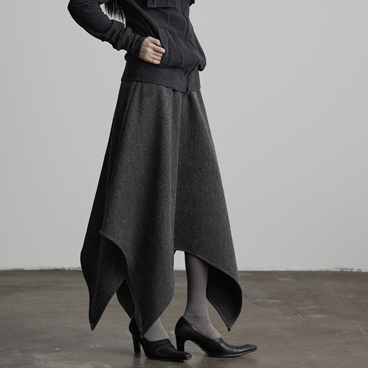 Asymmetrical draped skirt S226