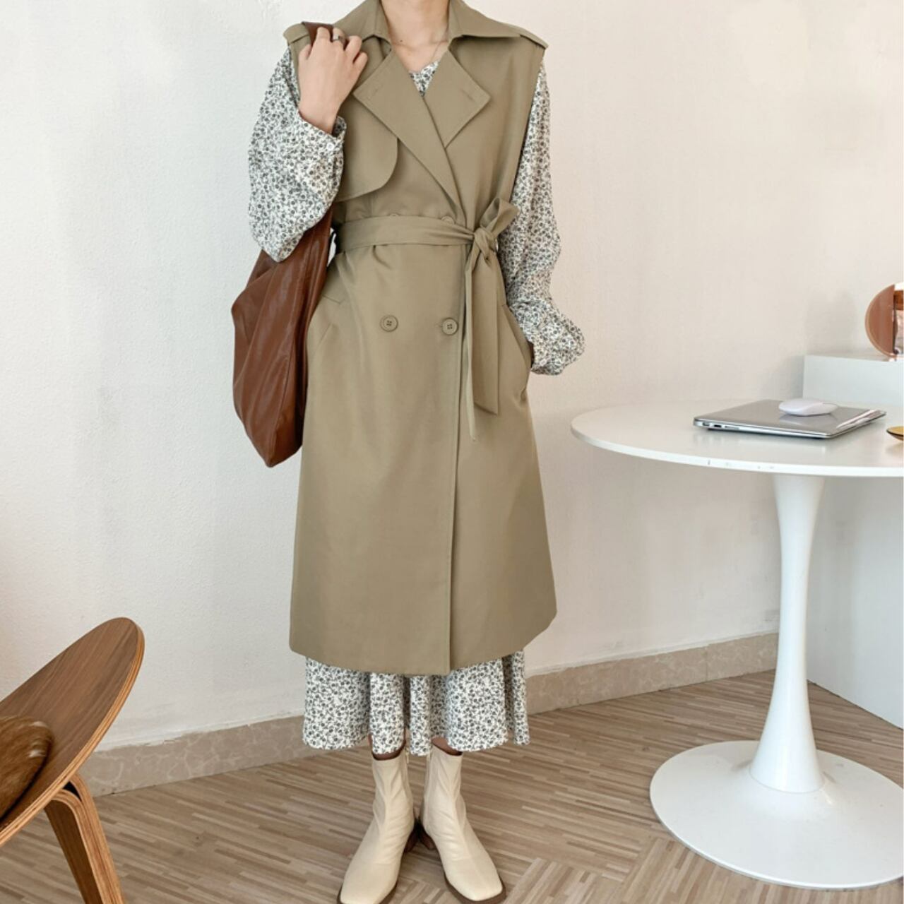 トレンチデザインロングジレ a0022