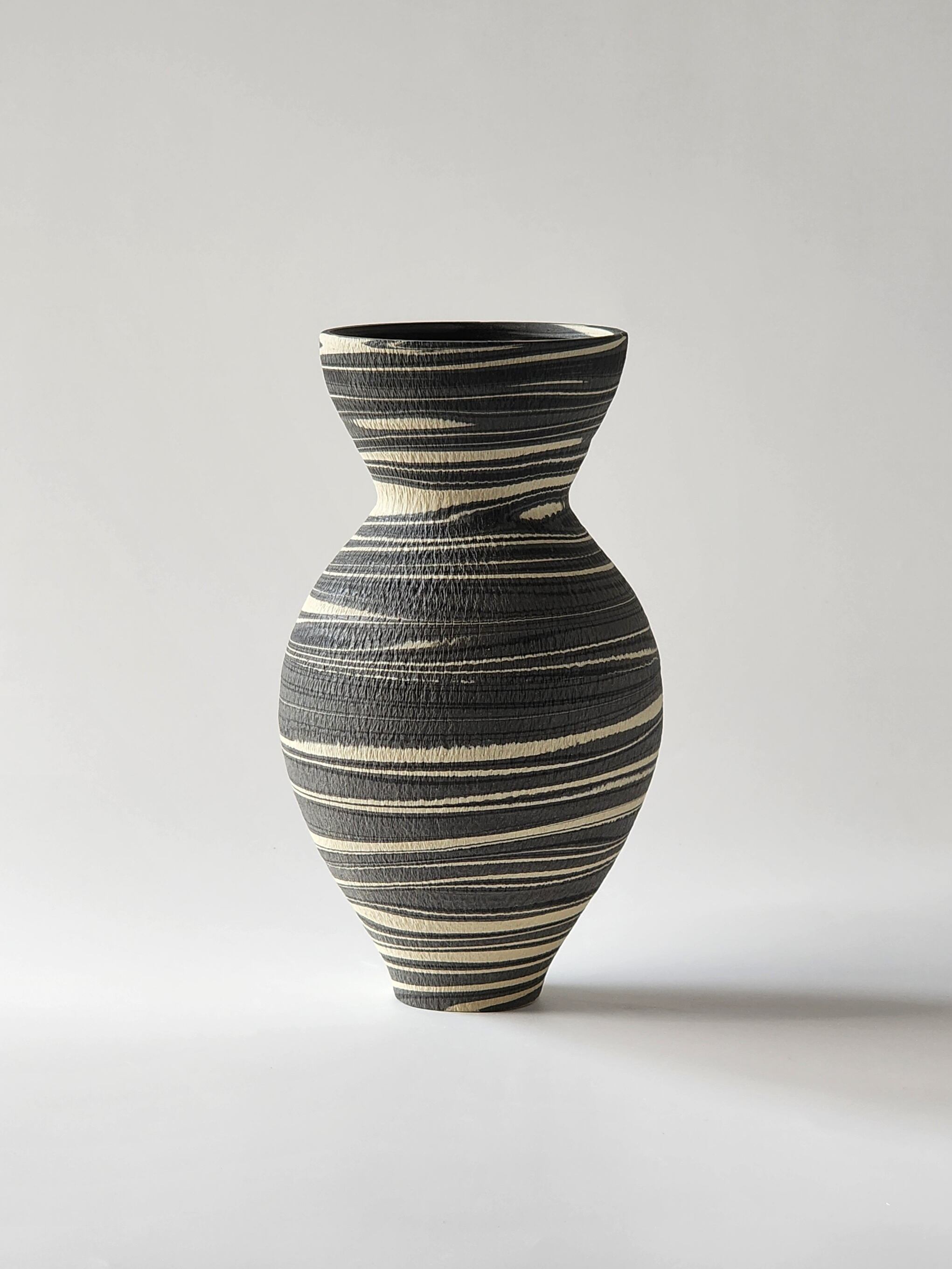 Form 01 — Black & White Neriage vessel
