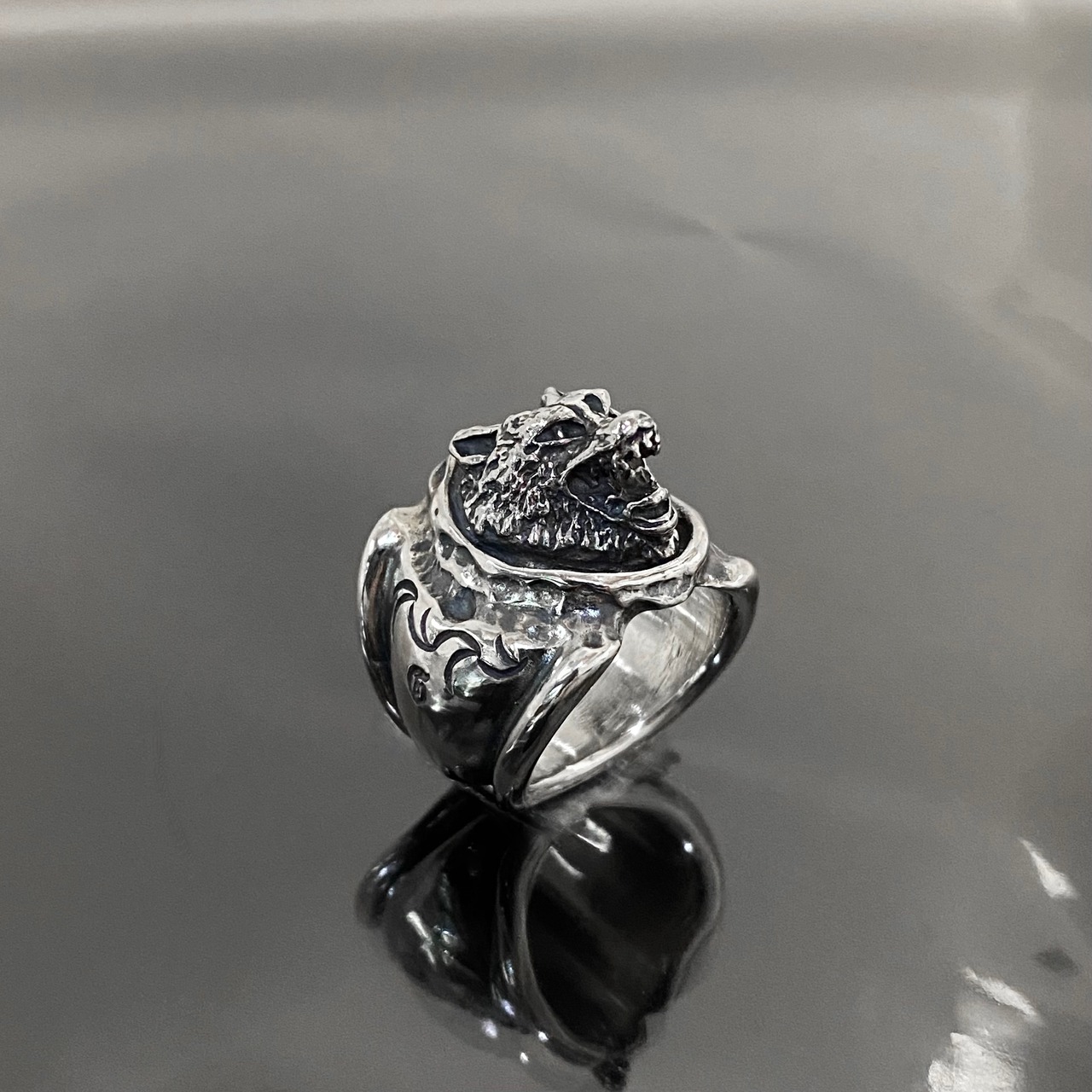 WOLF RING / ウルフリング
