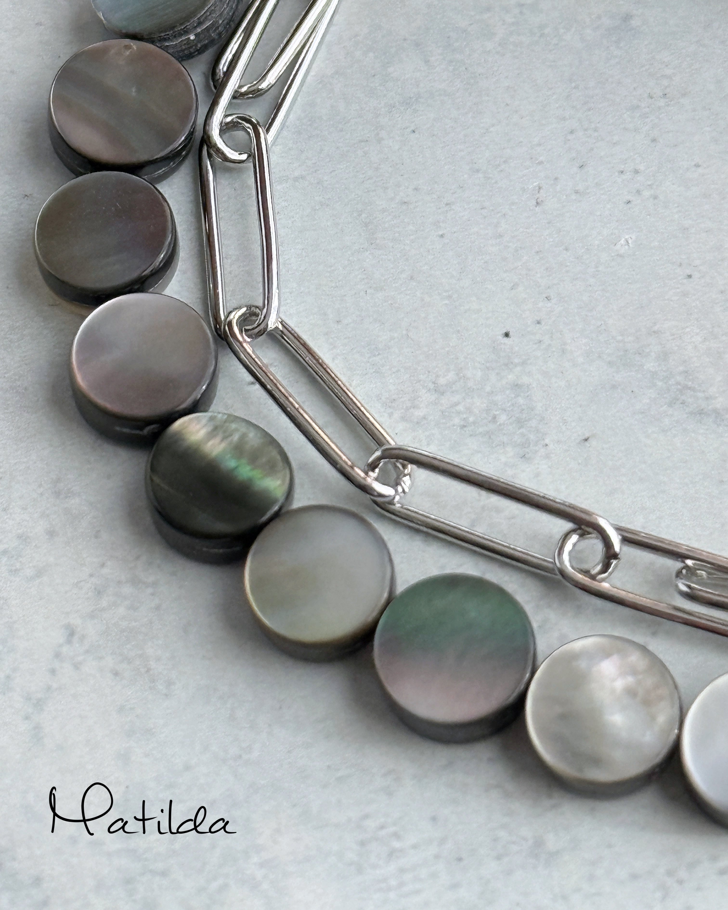 Chain & stone bracelet(オニキス×シェル)