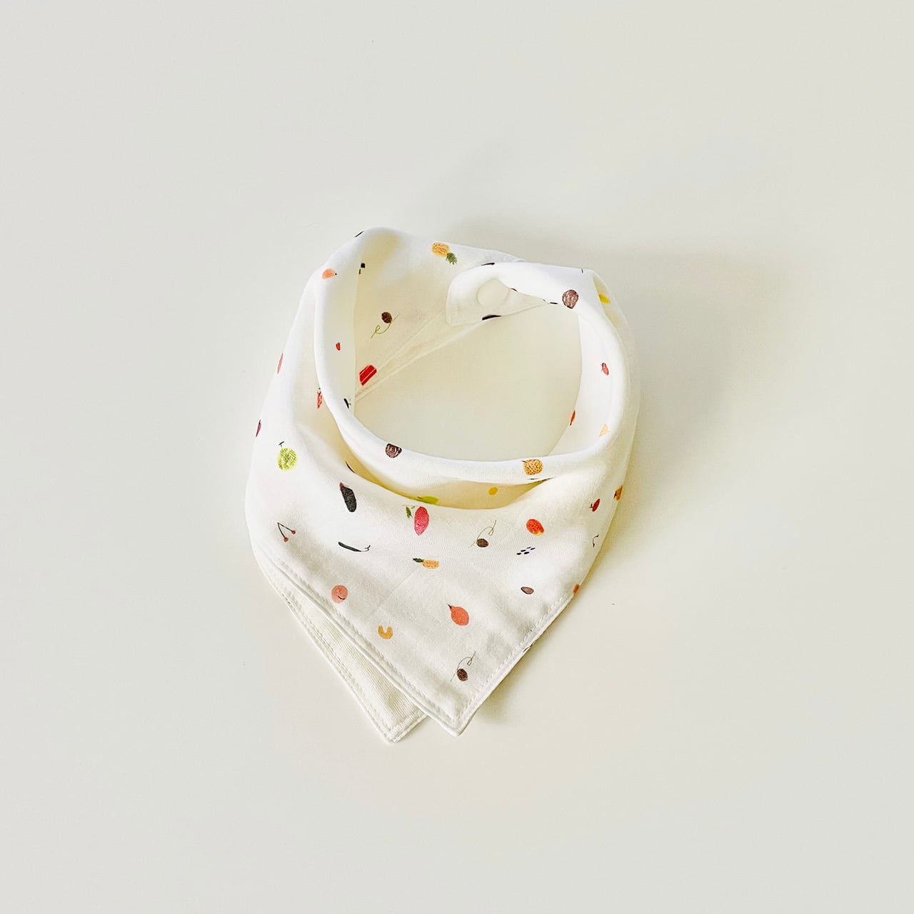 ハンドメイド 三角スタイ(気球柄) ハンドメイド 三角スタイ(気球柄)