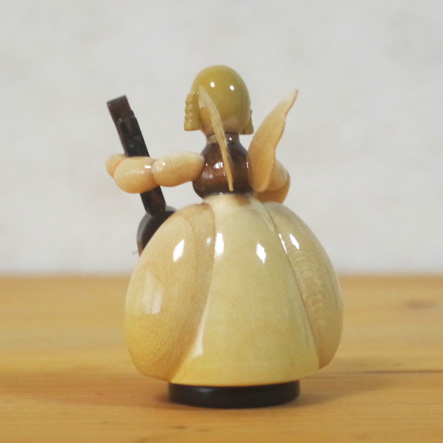 カーマー チェロと天使 | 木のおもちゃ専門店 おもちゃ箱 イカロス