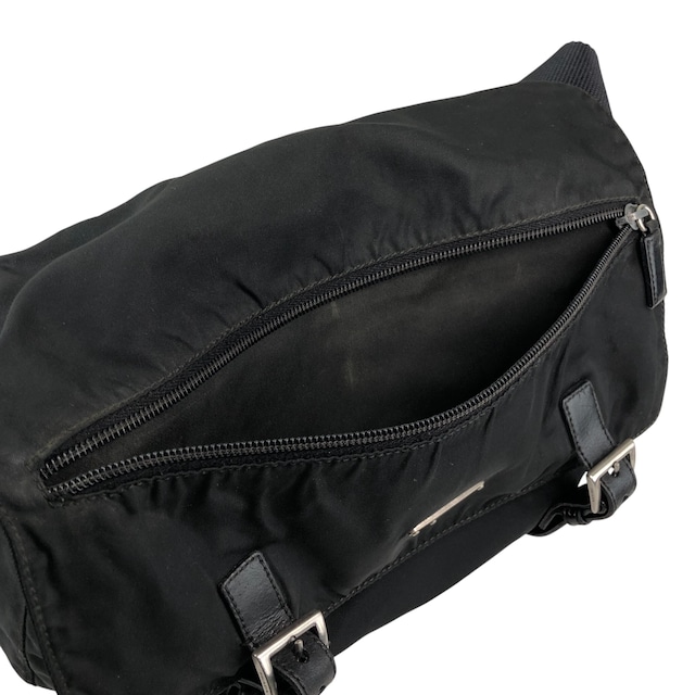 PRADA プラダ ショルダーバッグ ブラック トライアングルロゴ ナイロン メッセンジャーバッグ vintage ヴィンテージ オールド xkated